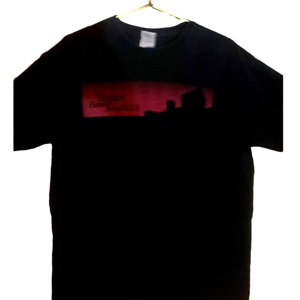 Terror behind the walls graphic T-shirt haunted house Halloween